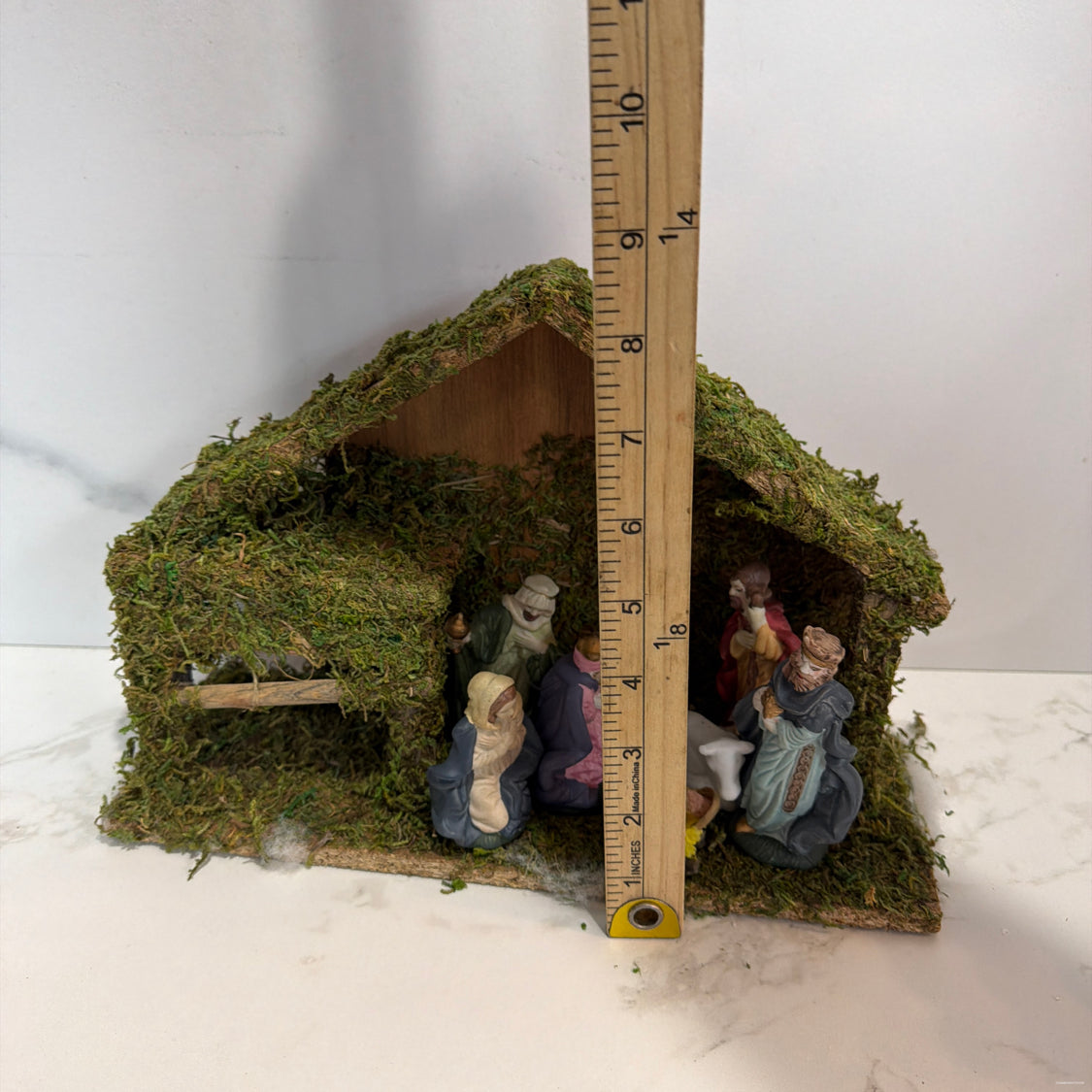 Nativty Scene With Creche