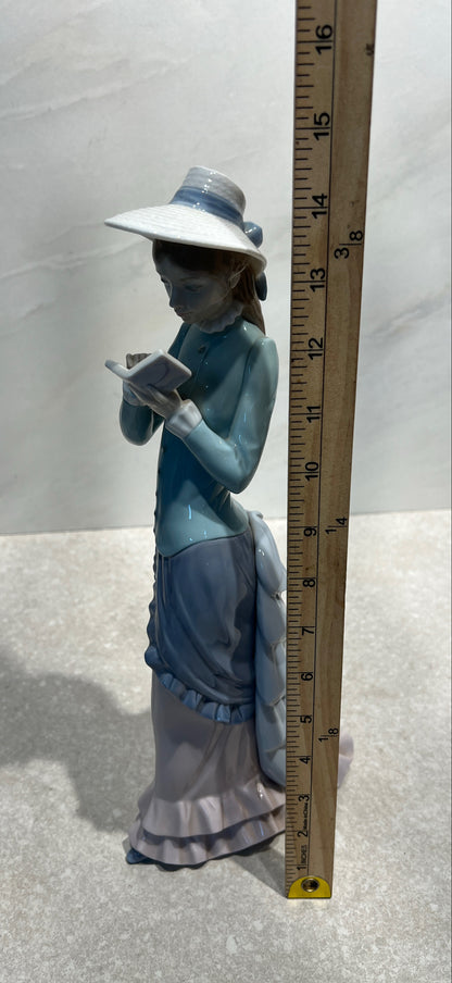 Lladro Figurine - "Girl Reading"