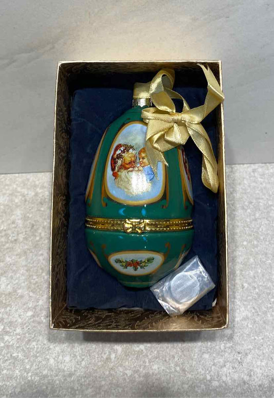 Mr. Christmas Musical Egg Ornament