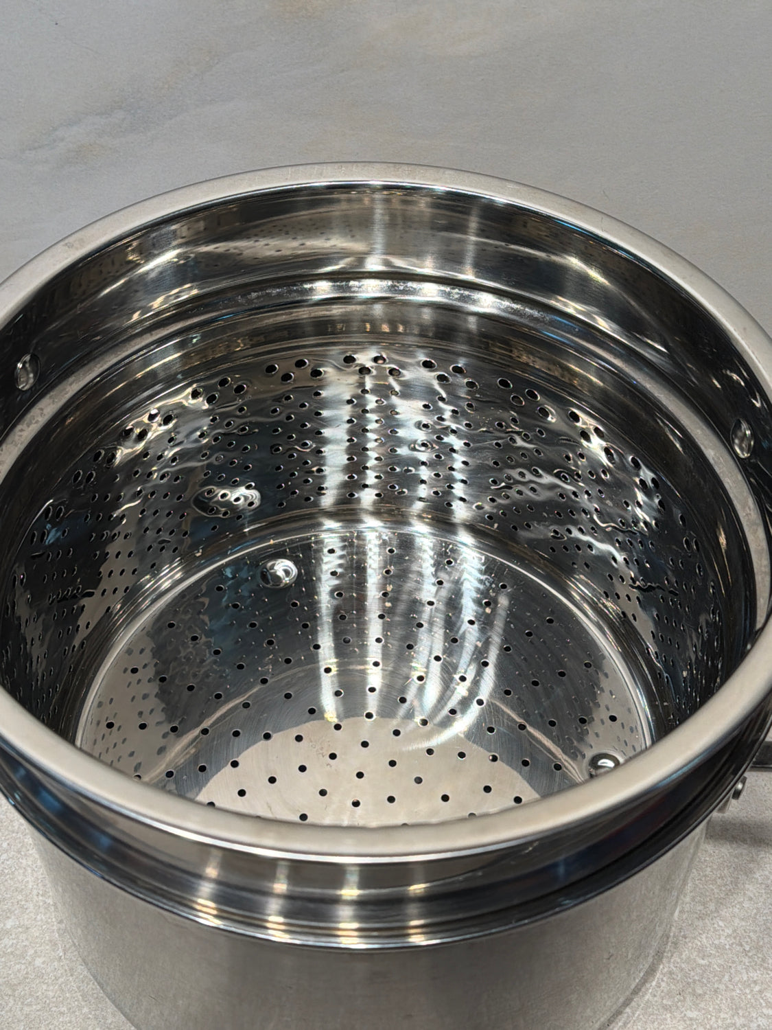 Le Creuset Covered Pasta Pot