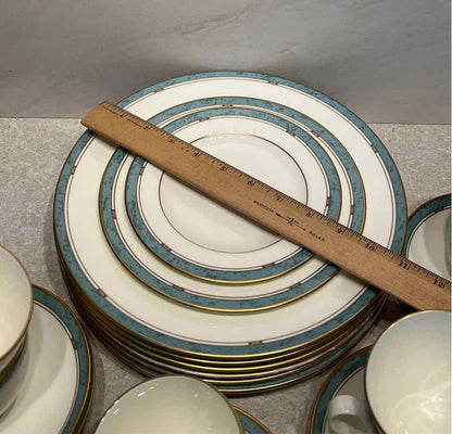 Pfaltzgraff Dinnerware Set