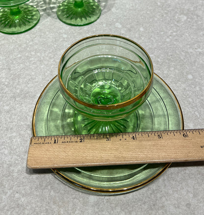 Set of 12 Uranium Sherberts w/Underplates