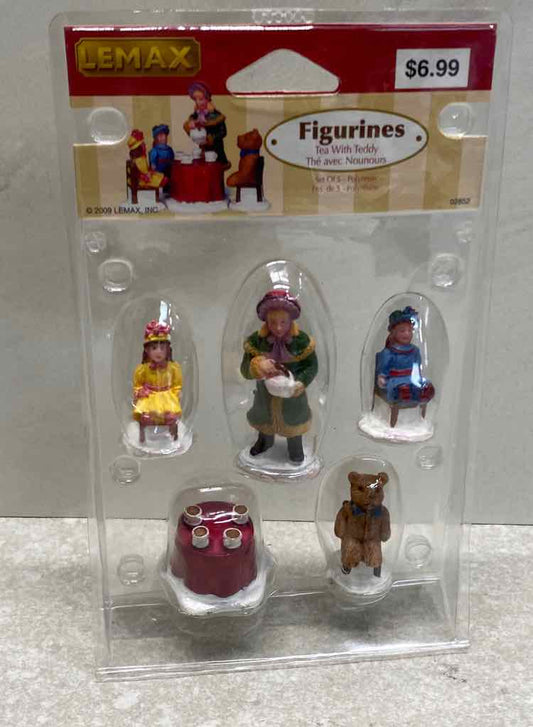 Lemax Figurines