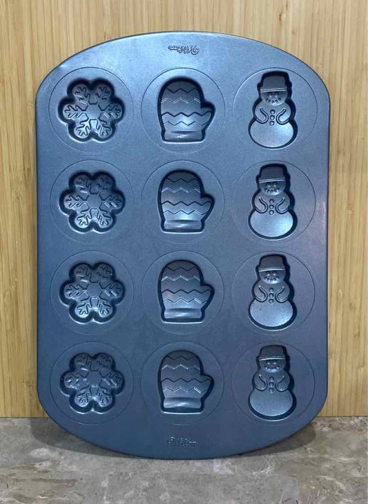 Wilton Baking Pan