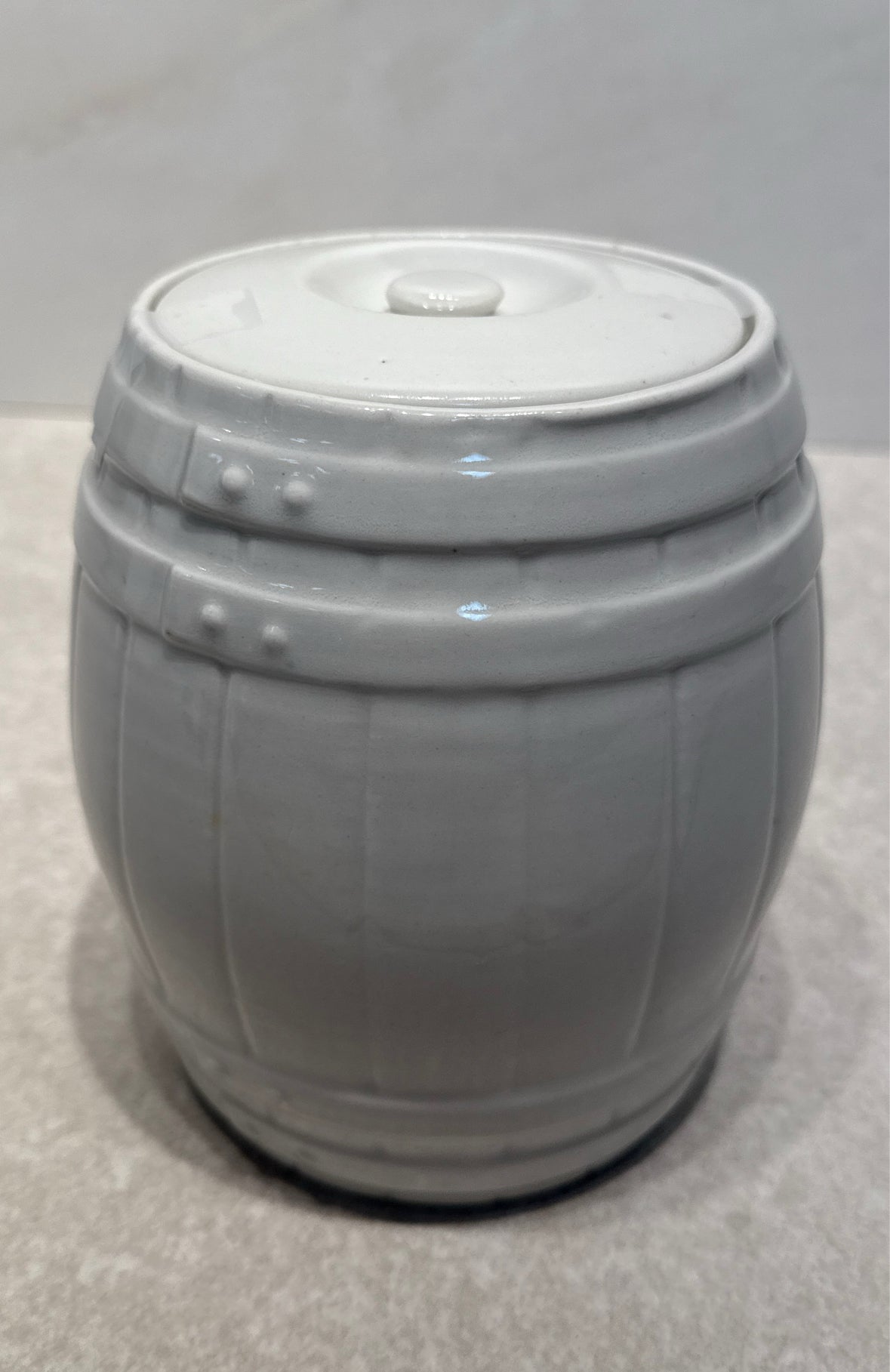 Covered Barrel Jar  Hansen
