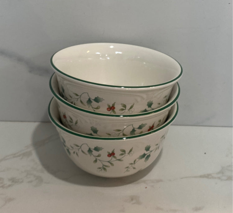 Set of 3 Pfaltzgraff Bowls