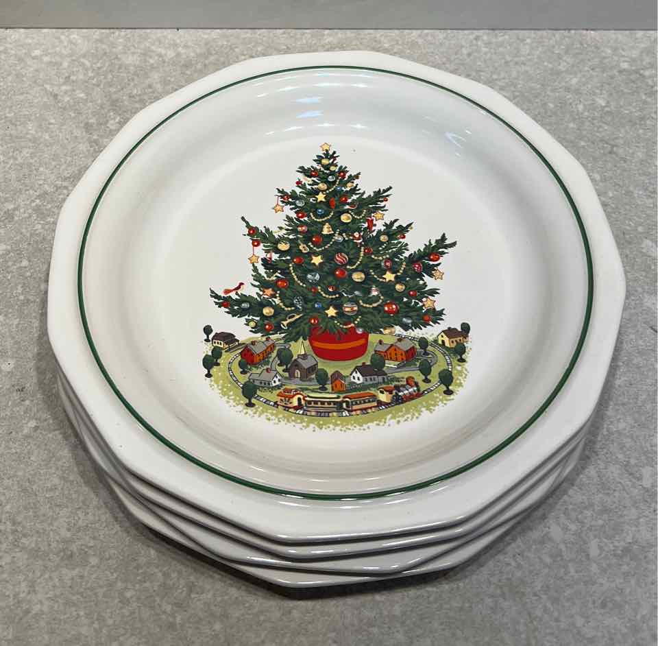 Set of 4 Pfaltzgraff Dishes