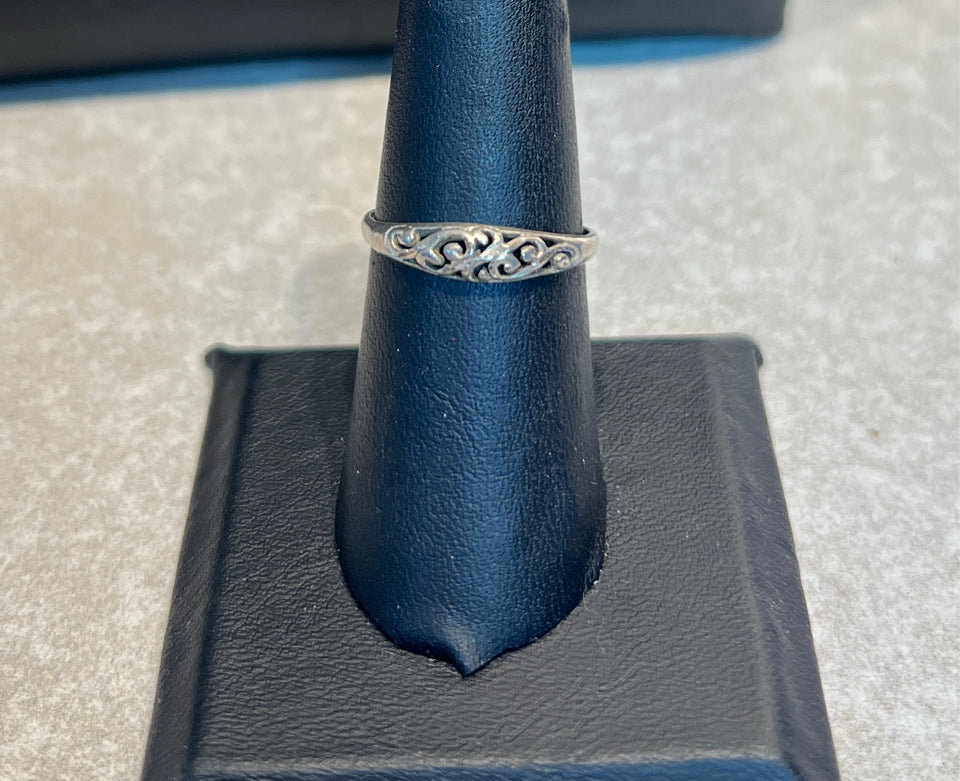 Sterling Silver Ring Sz 8