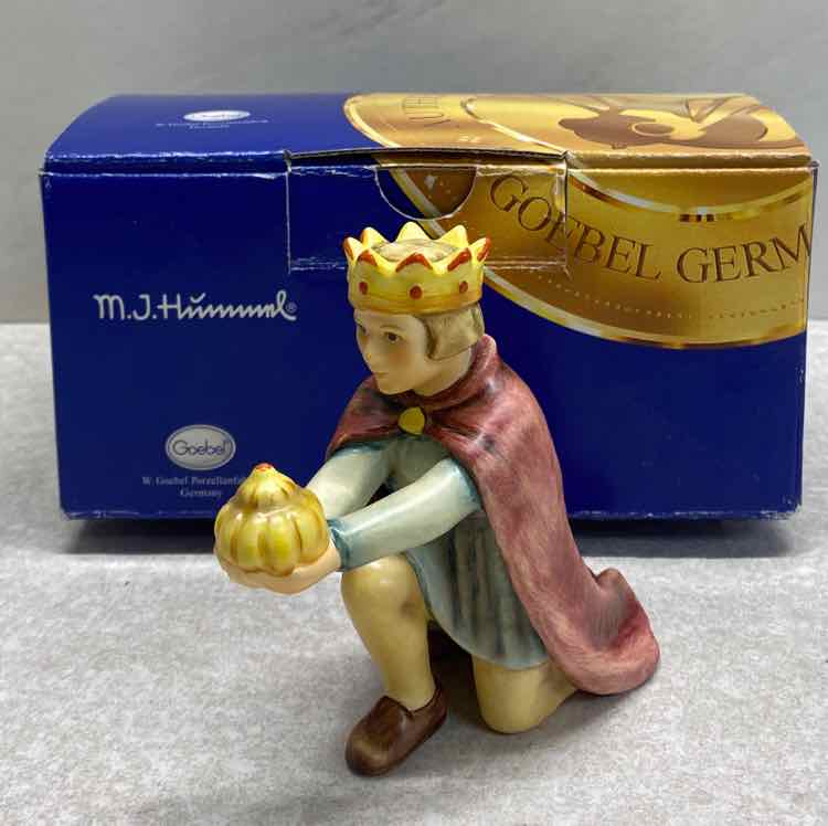 Hummel King Kneeling (BOX)