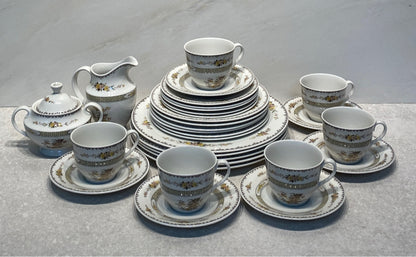 Royal Doulton "Hamilton" Dinnerware Set
