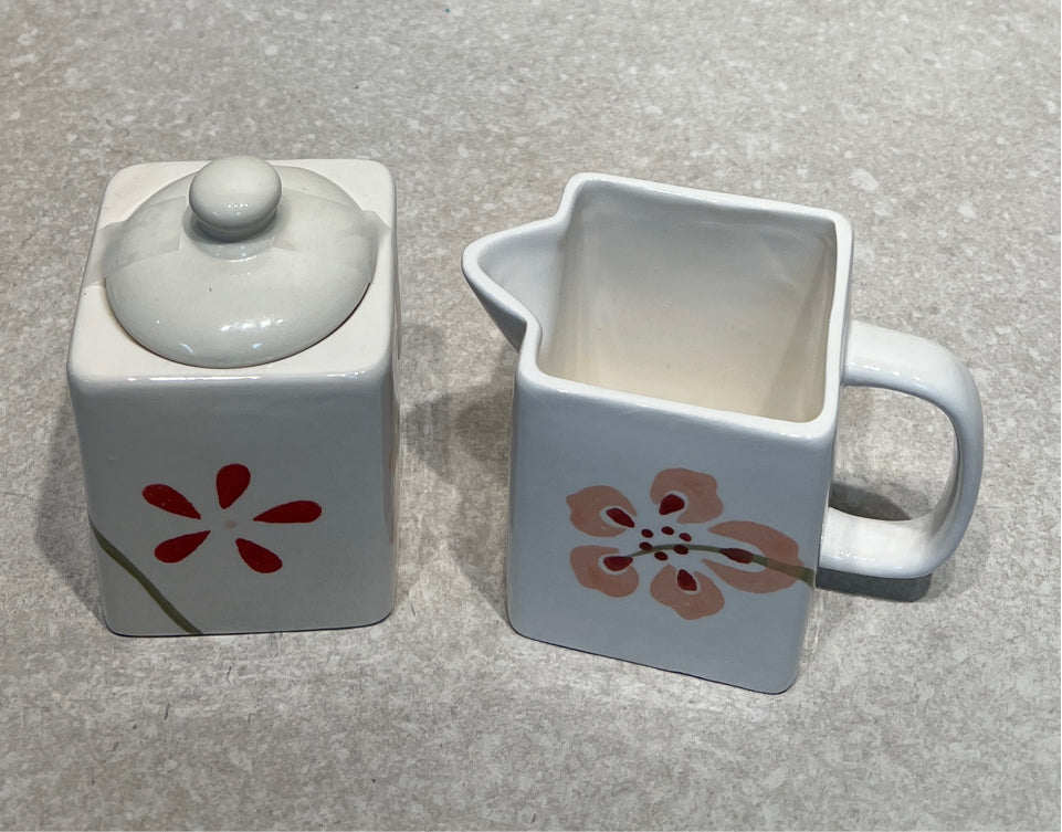 COrelle Sugar And Creeamer
