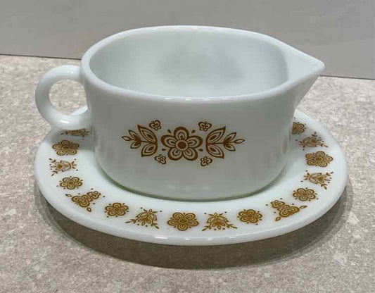 Pyrex 2 Piece Gravy