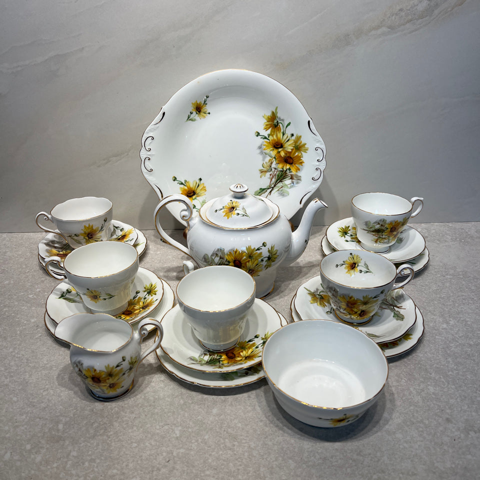 Paragon/Royal Standard Tea Set