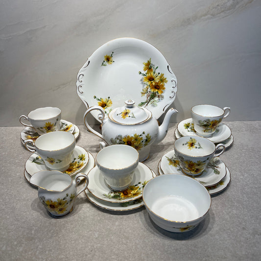 Paragon/Royal Standard Tea Set