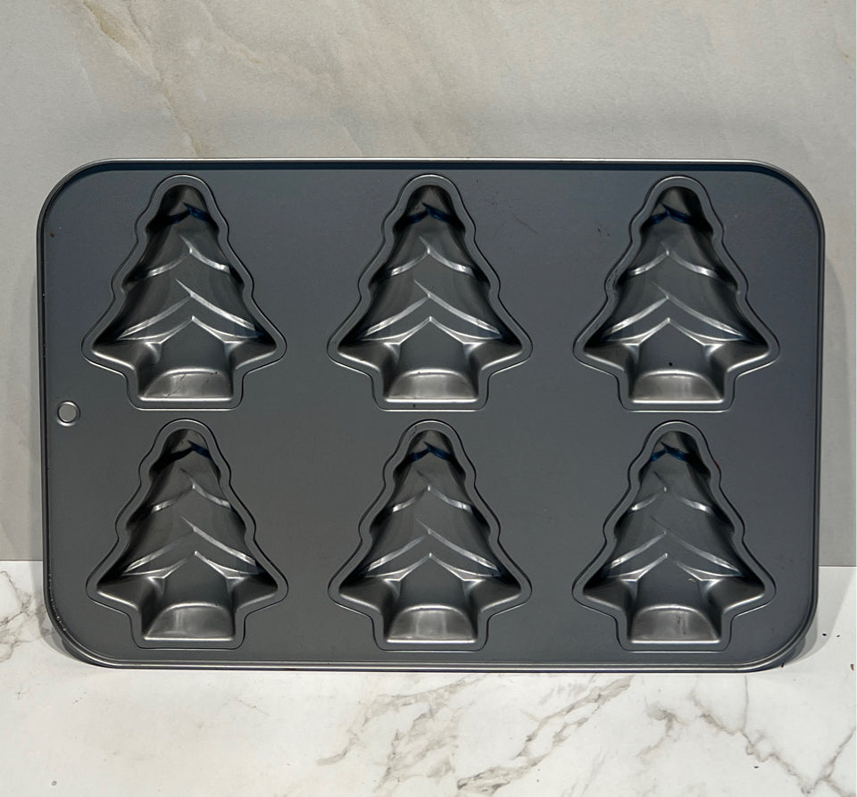 Christmas Baking Tin