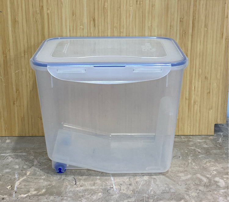 Lock & Lock Covered Bowl