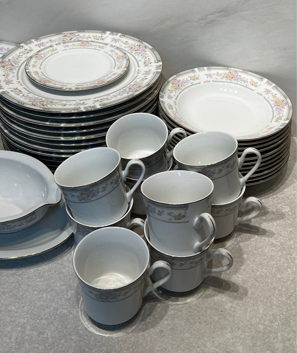 Farberware Dinnerware Set