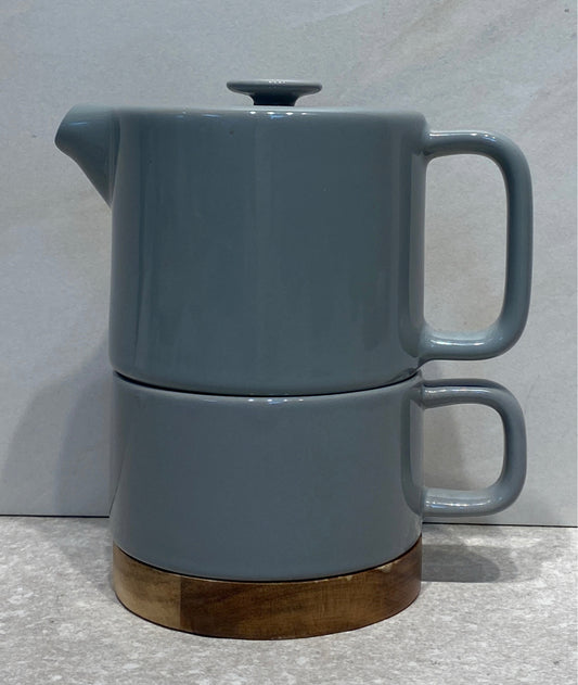Teapot with Cup