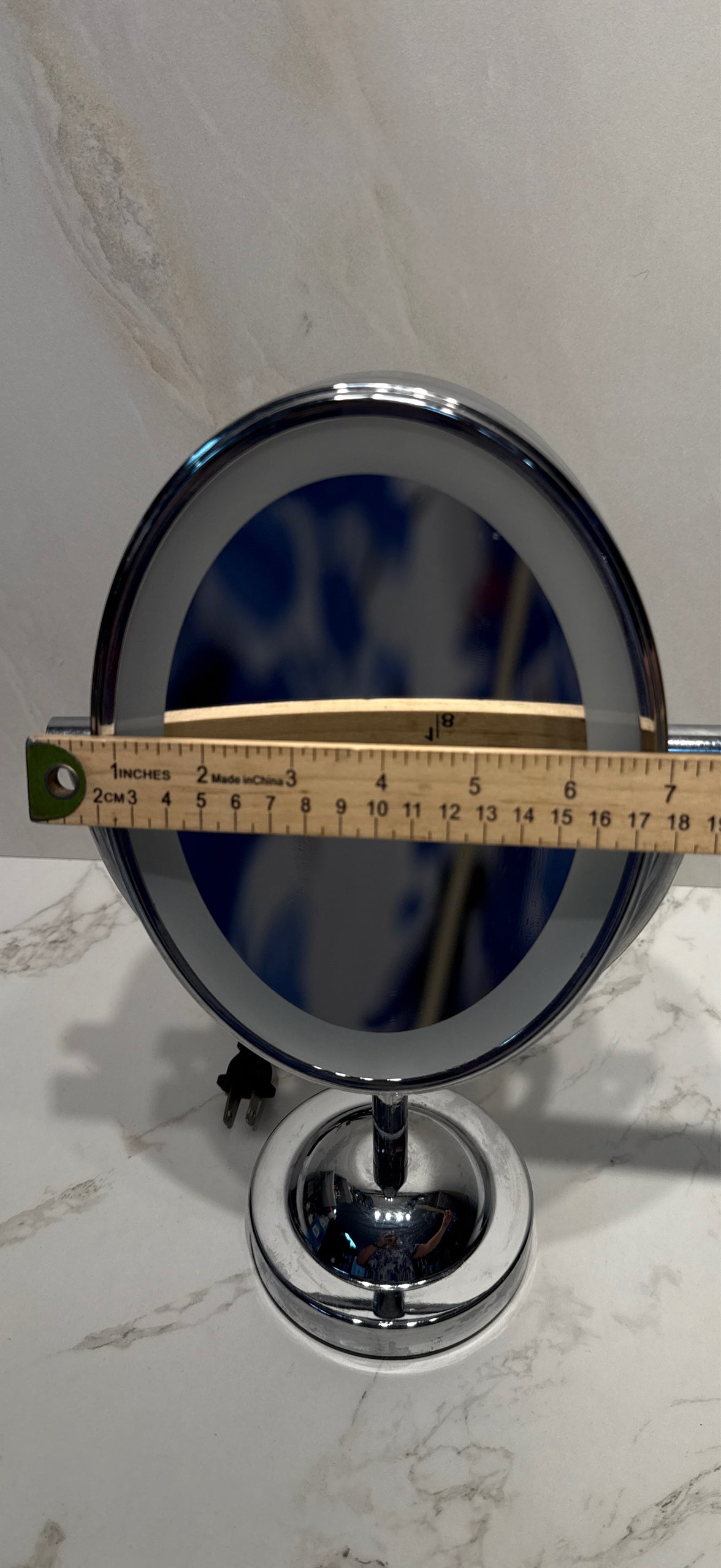 Plug in Mirror