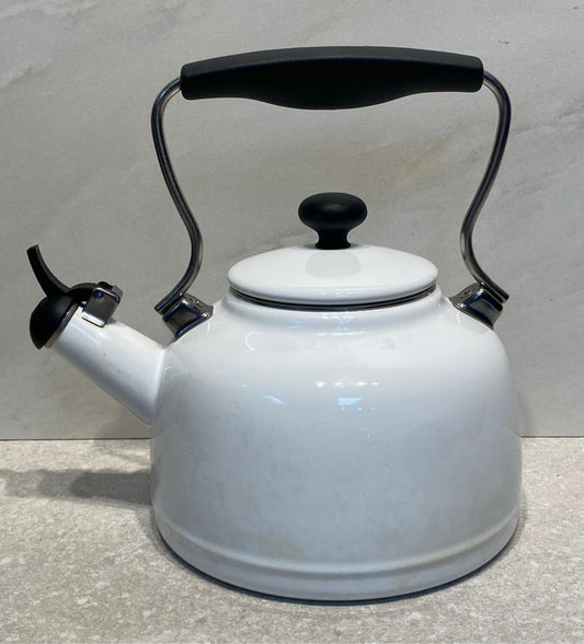 Chantal Teapot