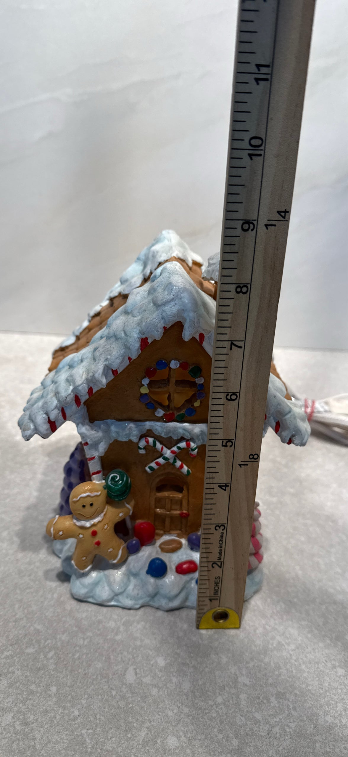 Lighted Gingerbread House