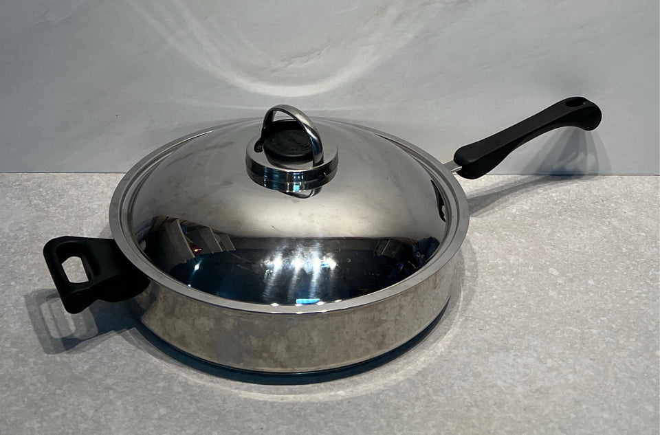 Covered Farberware Pan