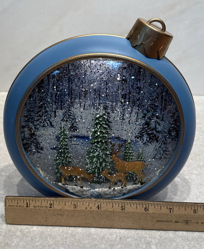 Valerie Parr Snowglobe