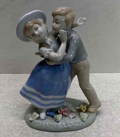 Figurine