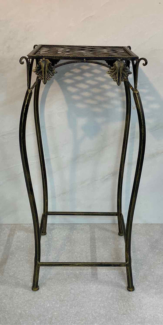 Metal Plant Stand