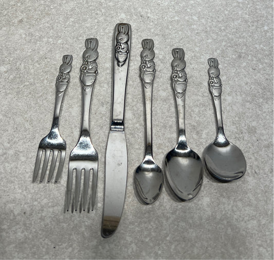 Set of 5 Peter Rabbit Utensils