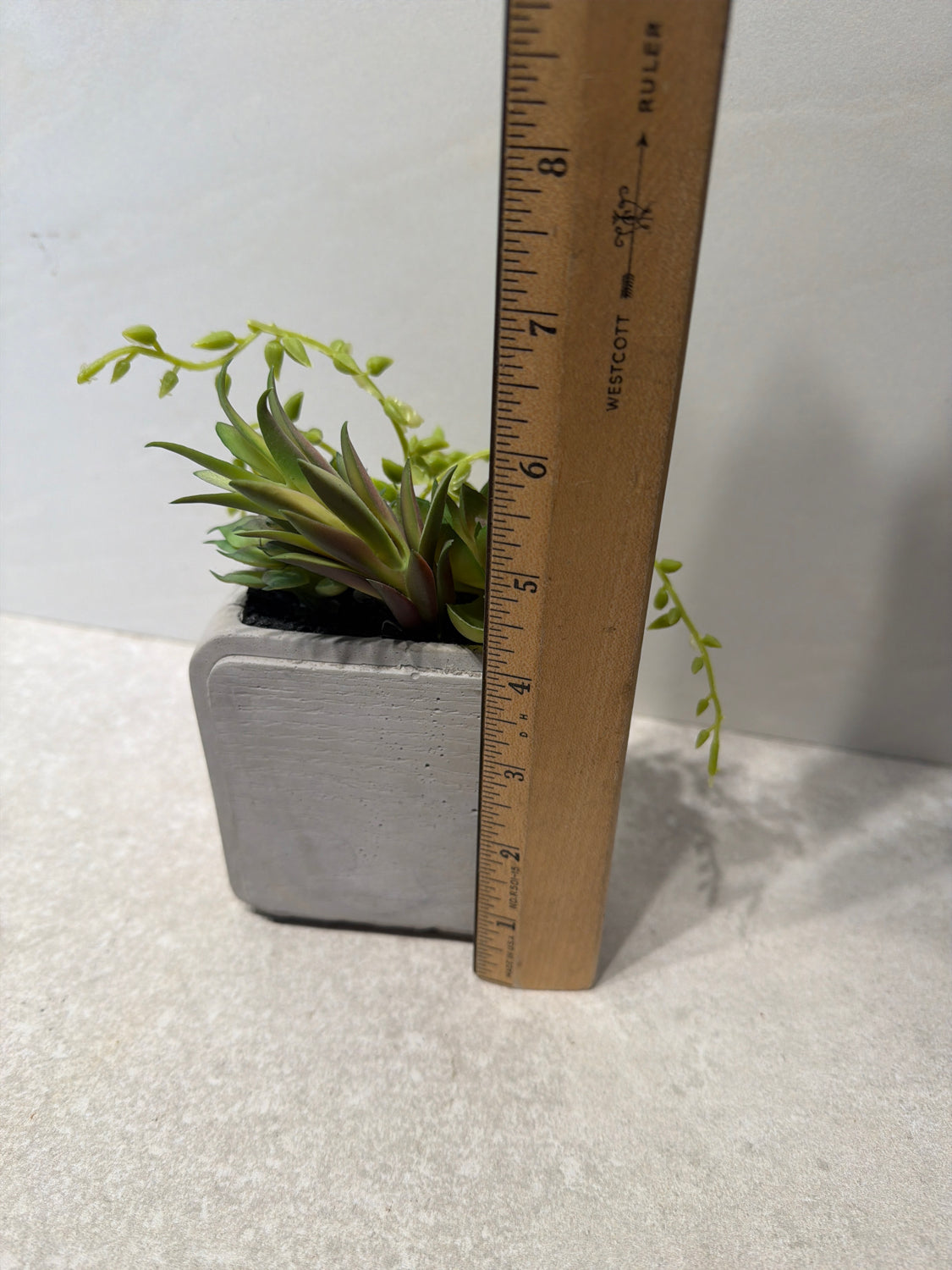 Artifical Decor
