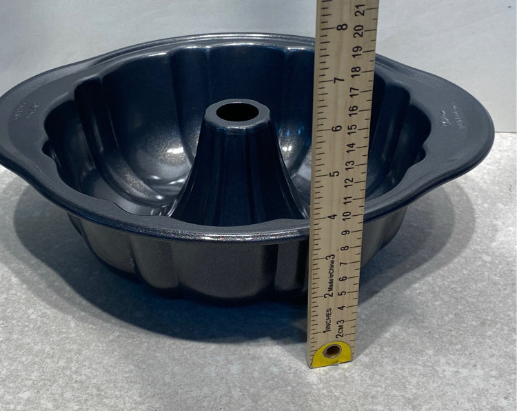 Wilton Bunt Pan