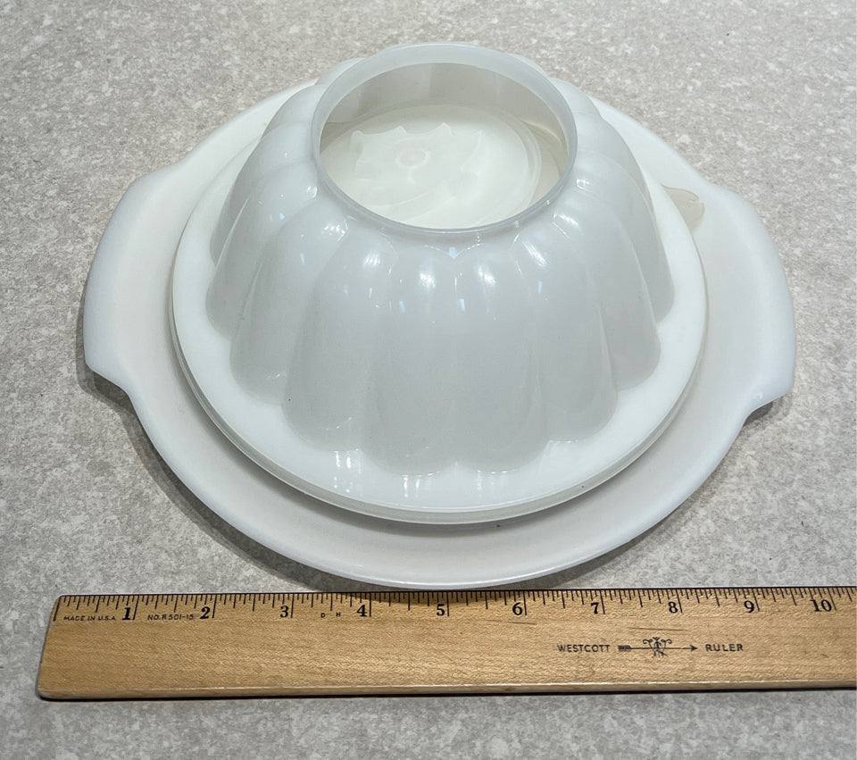 Tupperware Jello Mold