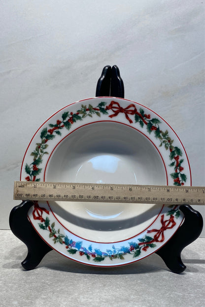 Set of 10 William Roberts Holiday Garland Bowls