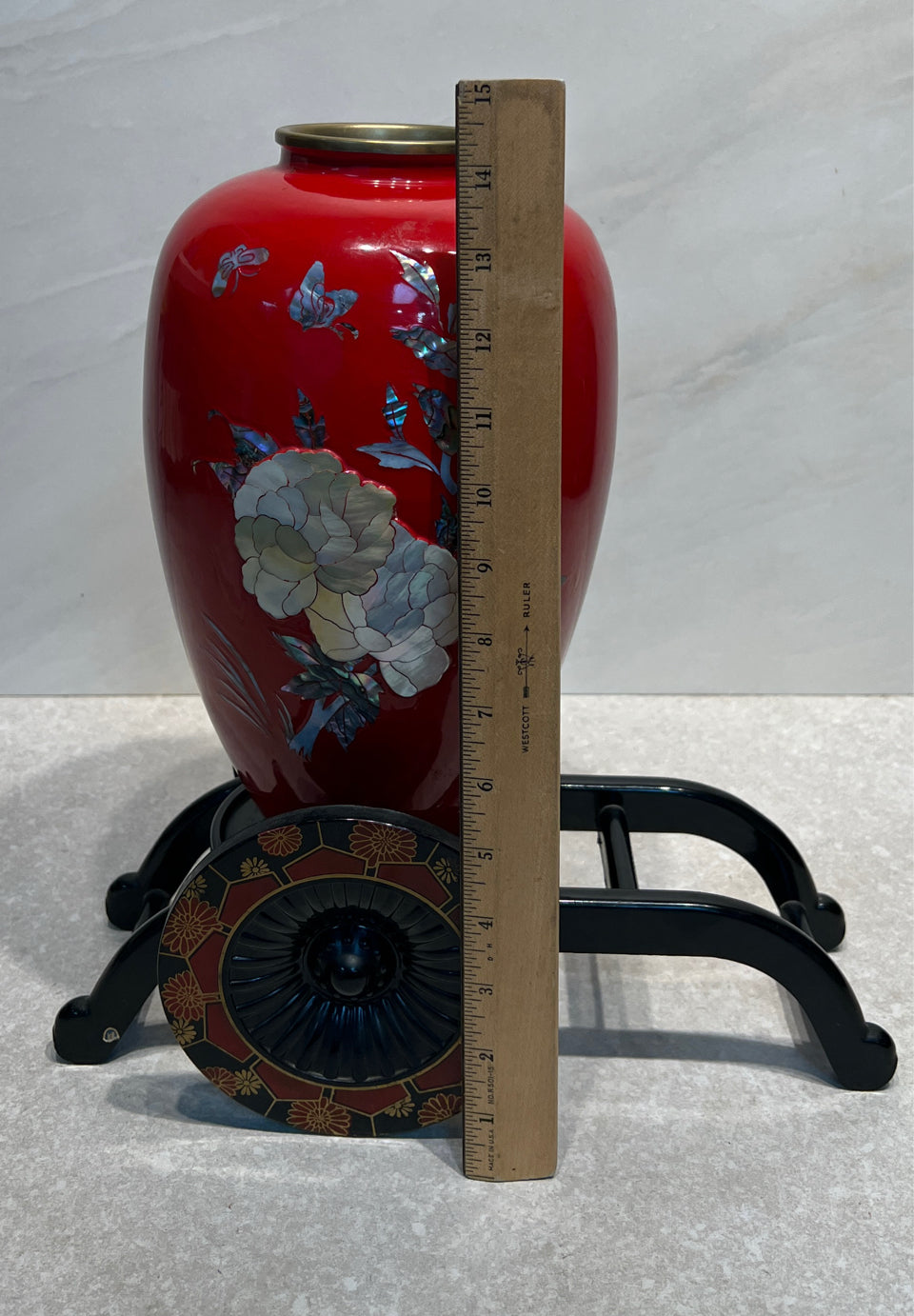 Vase on Stand