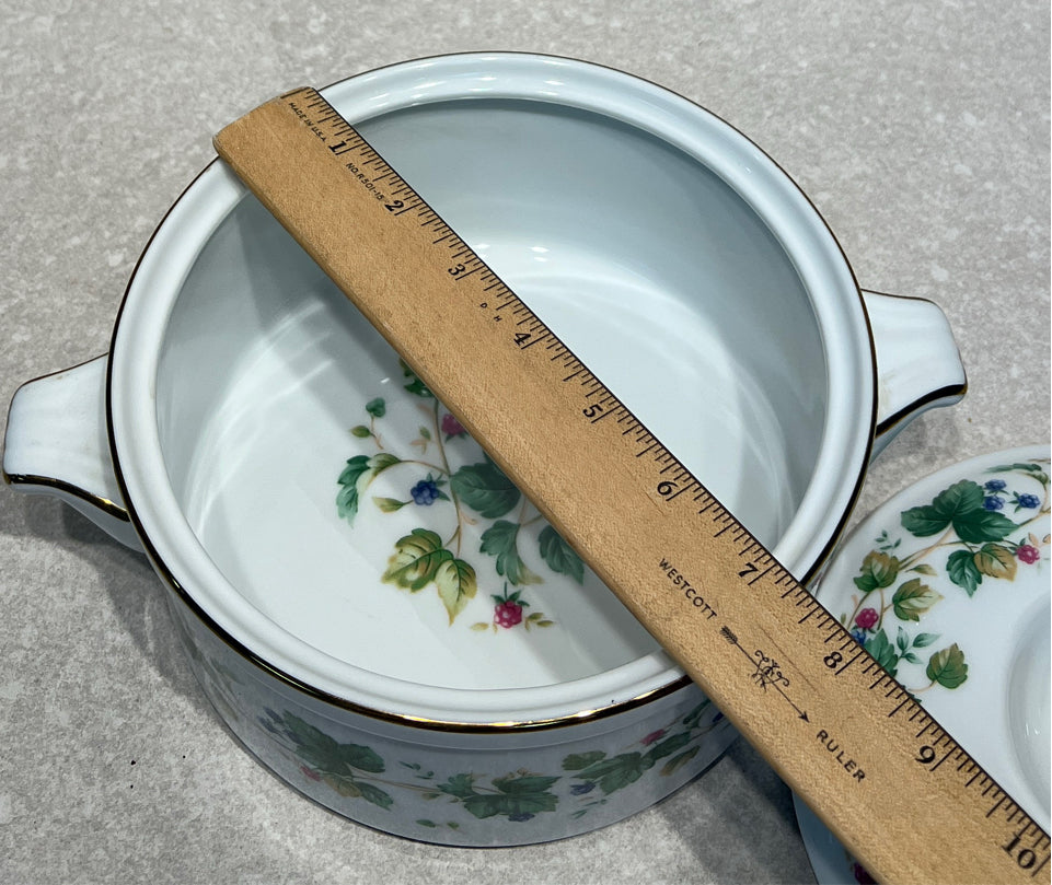 Covered Adndrea Bowl