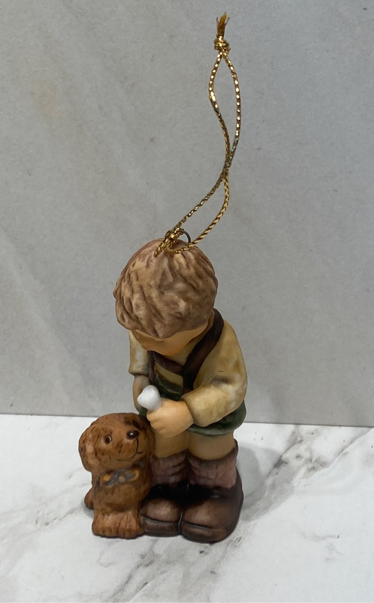 Hummel Ornamnet