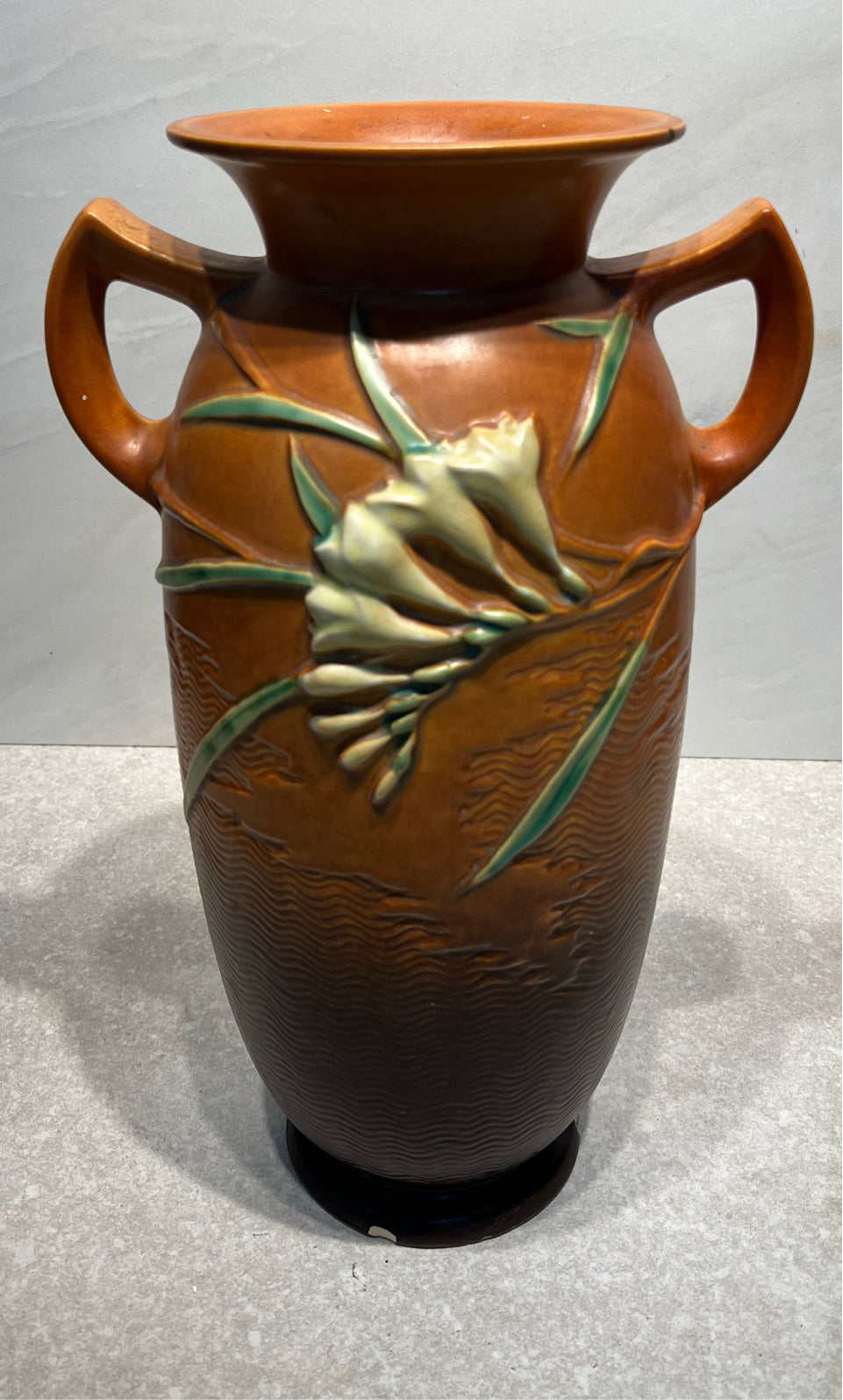 Roseville Vase 128-15 as is
