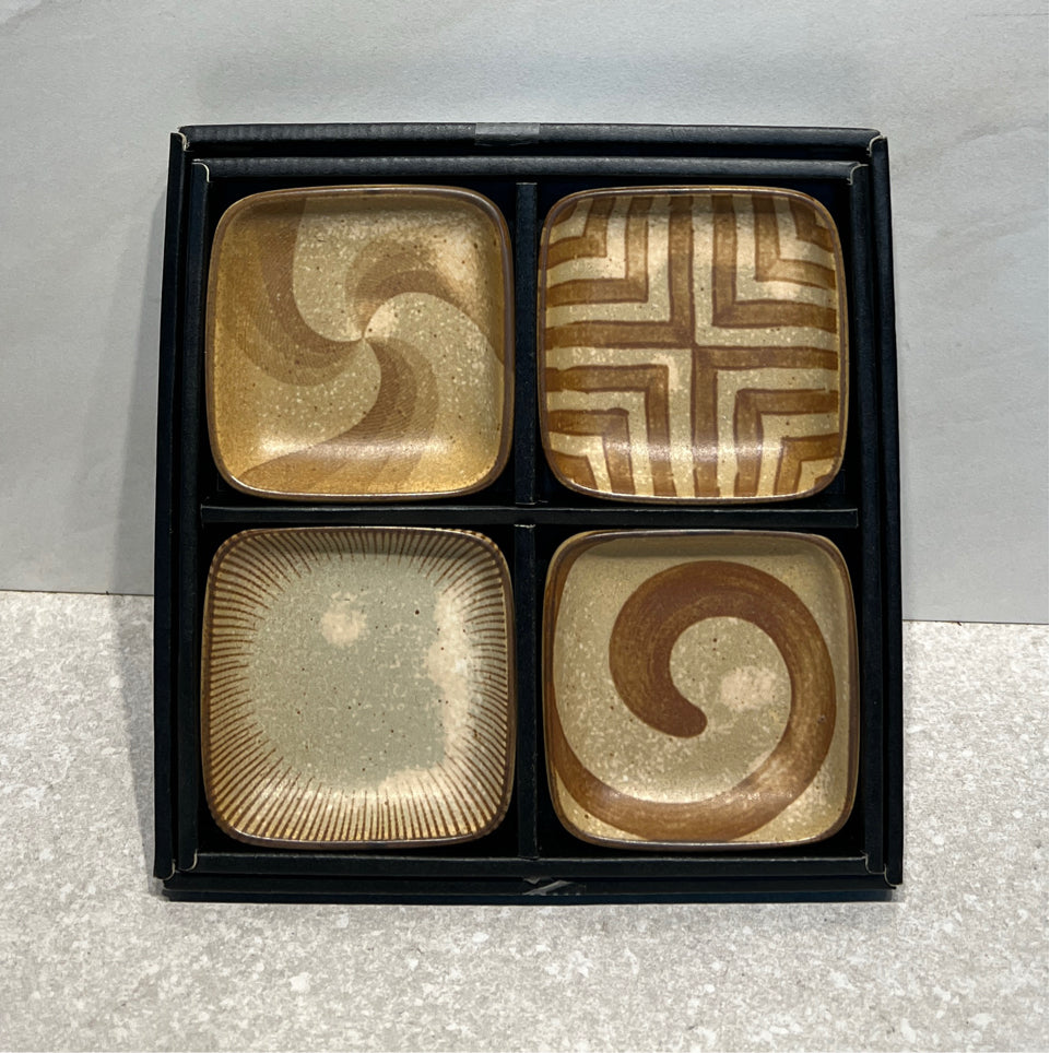 Set of 4 Plates