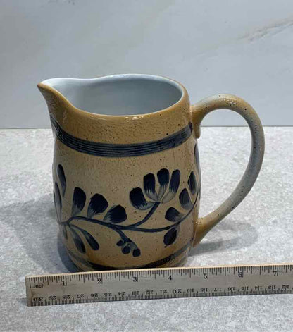 Williamsburg Pitcher