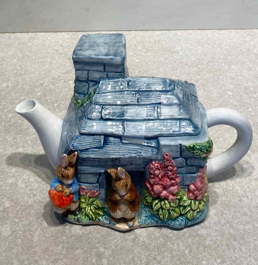 Schmid Beatrix Potter Musical Teapot