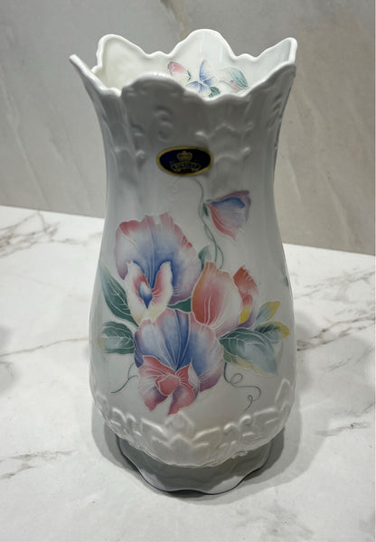 Aynsley Vase