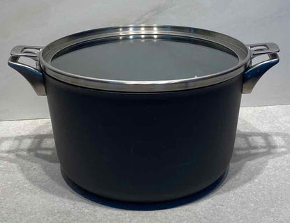 Calphalon Stock Pot with Cover Retail $229