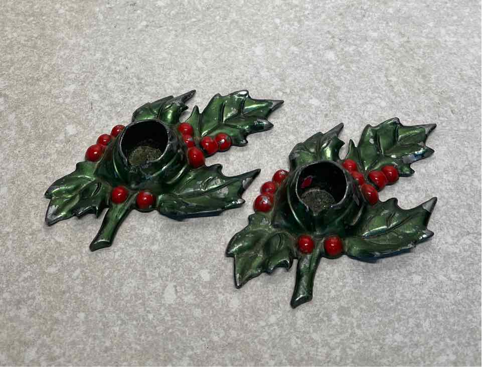 Set of 2 Metal Candle Holders