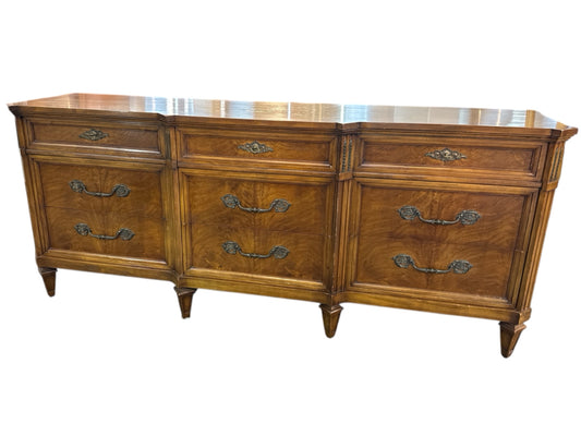 Long Dresser