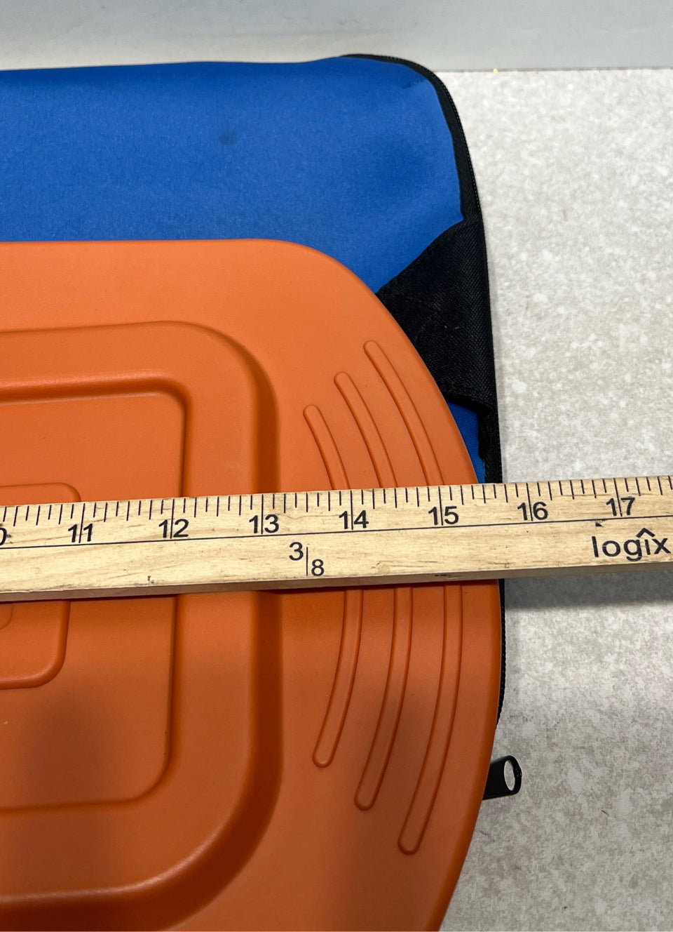 Rachael Ray Covered Dish With Carrier