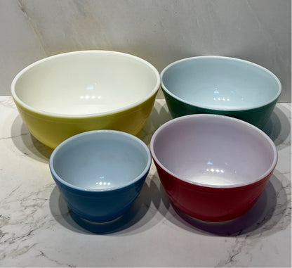 Pyrex Set of 4 Primary Colors Mixing Bowl Set
