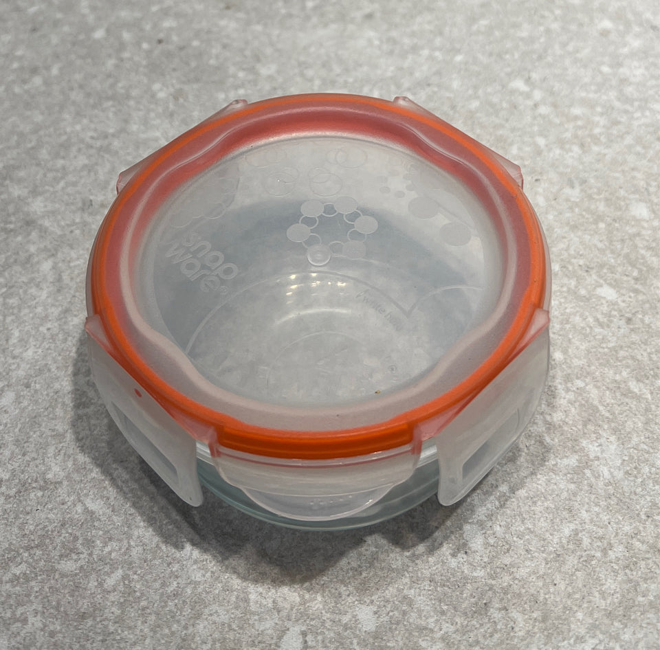 Snapware Covered Bowl