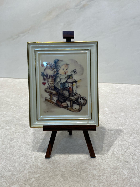 hummel Plate on Stand