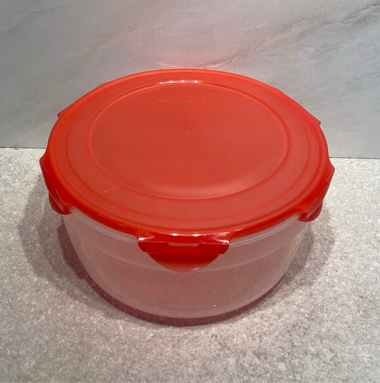 Lock & Lock Covered  Bowl
